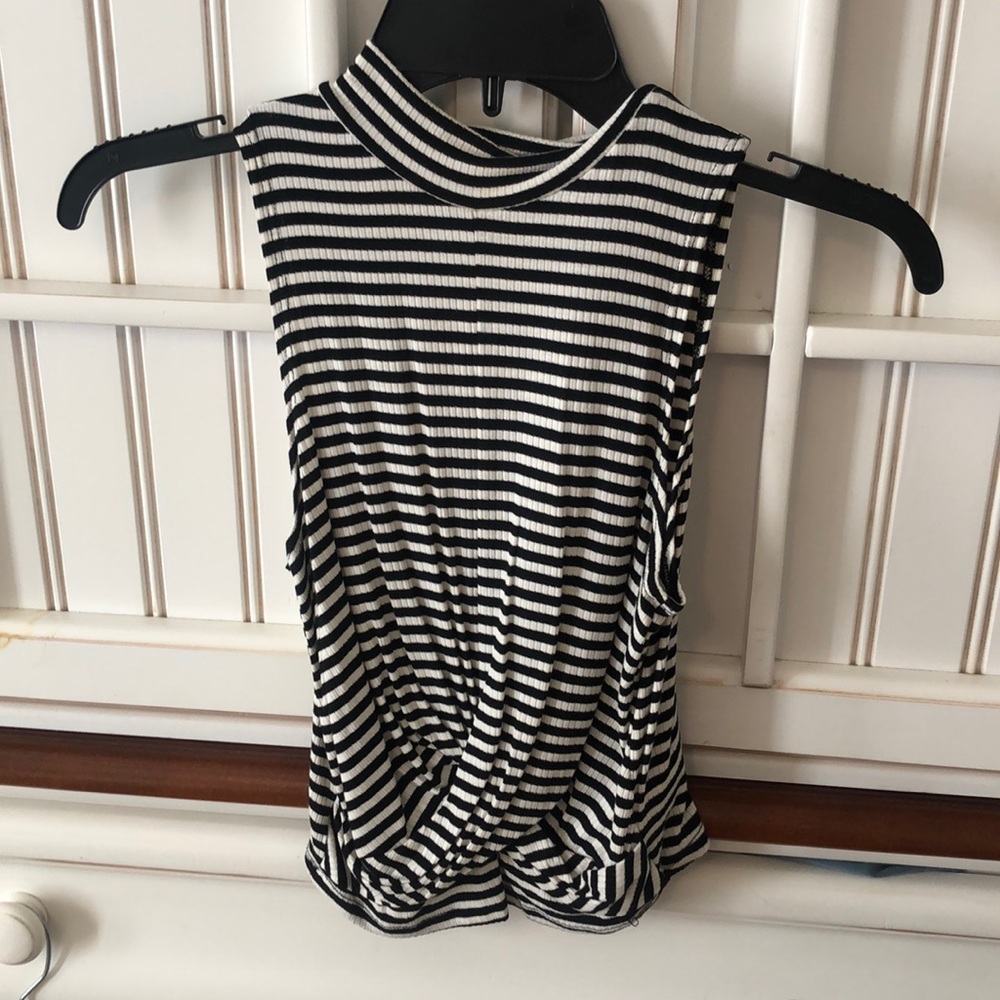 Black and white top